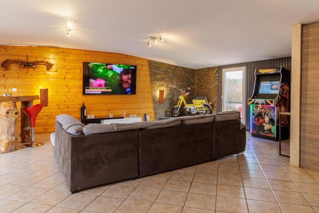 Вилла Le Garage Lorp-Sentaraille Экстерьер фото